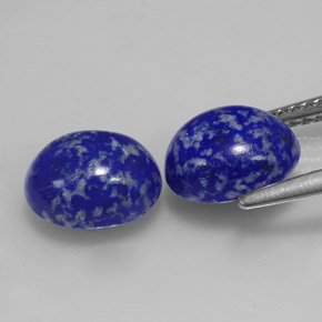 カラットの天然ロイヤルブルーラピスラズリ（8.9×7 mm・オーバルカット）