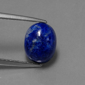 2.82カラットの天然ロイヤルブルーラピスラズリ（9.2×7.3 mm・オーバルカット）