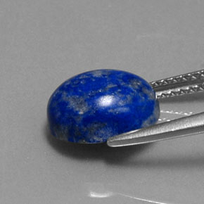 3.70カラットの天然ロイヤルブルーラピスラズリ（10×8.2 mm・オーバルカット）