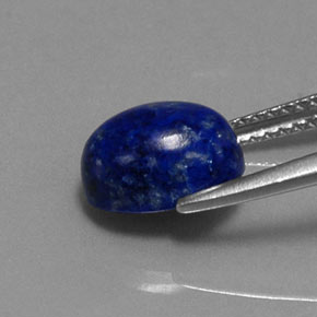 2.89カラットの天然ロイヤルブルーラピスラズリ（9.3×7.2 mm・オーバルカット）