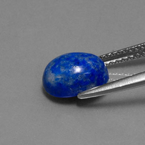 2.50カラットの天然ロイヤルブルーラピスラズリ（8.9×7.1 mm・オーバルカット）