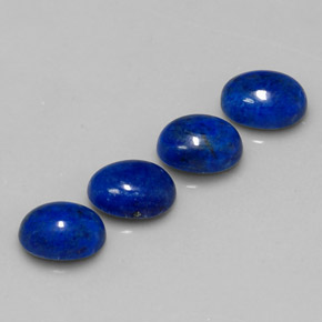 カラットの天然ロイヤルブルーラピスラズリ（8.1×6.1 mm・オーバルカット）