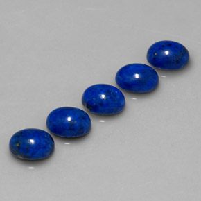 カラットの天然ロイヤルブルーラピスラズリ（8.1×6 mm・オーバルカット）