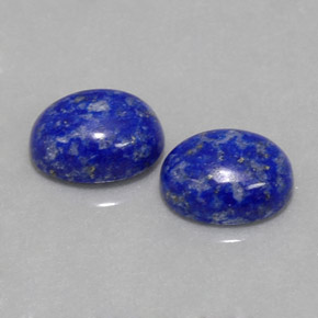 カラットの天然ロイヤルブルーラピスラズリ（8.1×6.3 mm・オーバルカット）