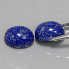 カラットの天然ロイヤルブルーラピスラズリ（10.1×8.2 mm・オーバルカット）