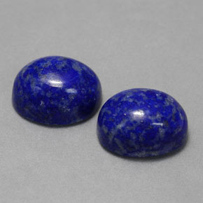 カラットの天然ロイヤルブルーラピスラズリ（8.9×7.1 mm・オーバルカット）