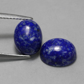 カラットの天然ロイヤルブルーラピスラズリ（9×7.2 mm・オーバルカット）