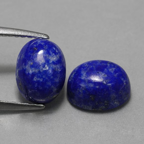 カラットの天然ロイヤルブルーラピスラズリ（8.1×6.3 mm・オーバルカット）