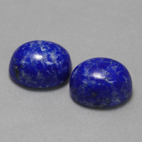 カラットの天然ロイヤルブルーラピスラズリ（8.1×6.3 mm・オーバルカット）