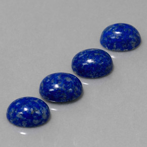 カラットの天然ロイヤルブルーラピスラズリ（7.9×6.1 mm・オーバルカット）