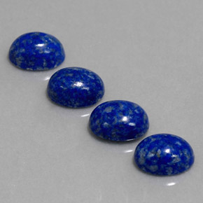 カラットの天然ロイヤルブルーラピスラズリ（7.9×6.1 mm・オーバルカット）