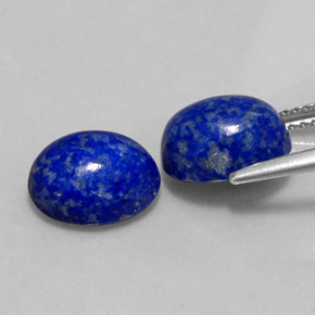 カラットの天然ロイヤルブルーラピスラズリ（9.8×7.9 mm・オーバルカット）