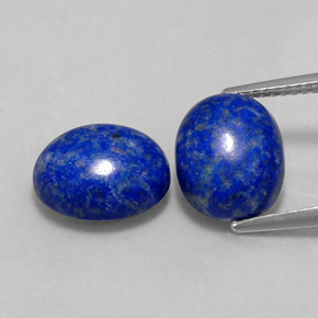 カラットの天然ロイヤルブルーラピスラズリ（11×8.8 mm・オーバルカット）