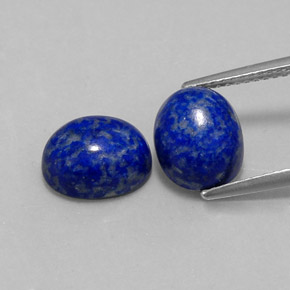 カラットの天然ロイヤルブルーラピスラズリ（9.9×8 mm・オーバルカット）