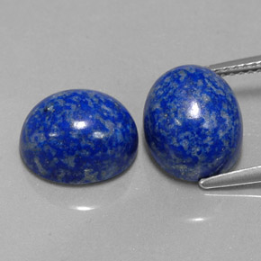 カラットの天然ロイヤルブルーラピスラズリ（11.1×9.1 mm・オーバルカット）