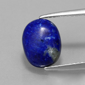 2.82カラットの天然ロイヤルブルーラピスラズリ（10.1×8 mm・オーバルカット）