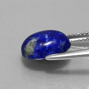 2.82カラットの天然ロイヤルブルーラピスラズリ（10.1×8 mm・オーバルカット）