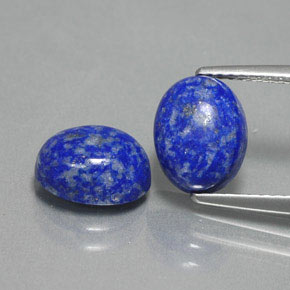 カラットの天然ロイヤルブルーラピスラズリ（9.1×7.2 mm・オーバルカット）