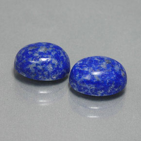 カラットの天然ロイヤルブルーラピスラズリ（9.1×7.2 mm・オーバルカット）