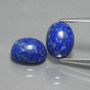 カラットの天然ロイヤルブルーラピスラズリ（9.1×7 mm・オーバルカット）