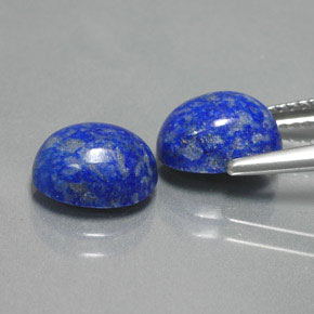 カラットの天然ロイヤルブルーラピスラズリ（9.1×7 mm・オーバルカット）