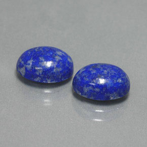 カラットの天然ロイヤルブルーラピスラズリ（8.9×7.1 mm・オーバルカット）