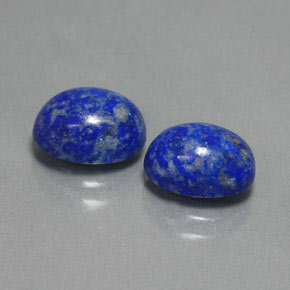 カラットの天然ロイヤルブルーラピスラズリ（8.7×6.9 mm・オーバルカット）