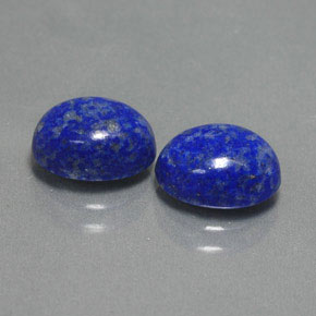 カラットの天然ロイヤルブルーラピスラズリ（8.9×7.2 mm・オーバルカット）