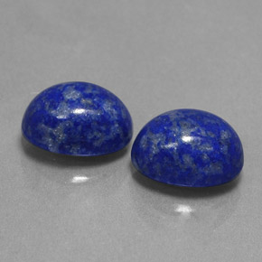 カラットの天然ロイヤルブルーラピスラズリ（8×6.2 mm・オーバルカット）