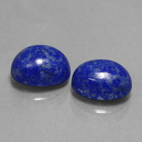 カラットの天然ロイヤルブルーラピスラズリ（8×6.1 mm・オーバルカット）