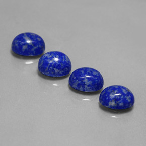 カラットの天然ロイヤルブルーラピスラズリ（8×6.2 mm・オーバルカット）