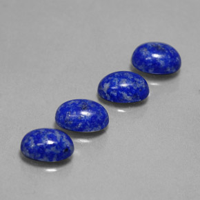 カラットの天然グリーンブルーラピスラズリ（7×5.1 mm・オーバルカット）