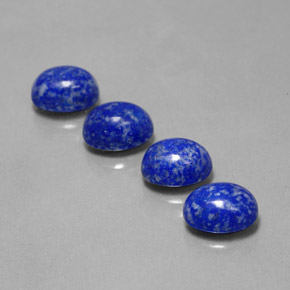 カラットの天然ロイヤルブルーラピスラズリ（8×6.2 mm・オーバルカット）