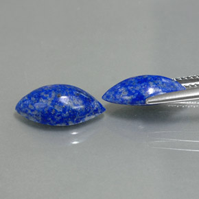 カラットの天然ロイヤルブルーラピスラズリ（13.6×7.1 mm・マーキス）