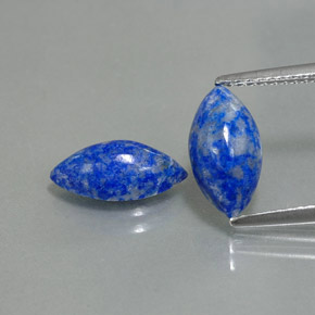 カラットの天然ロイヤルブルーラピスラズリ（11.7×6.1 mm・マーキス）