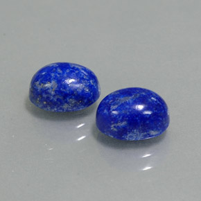 カラットの天然ロイヤルブルーラピスラズリ（8.1×6.2 mm・オーバルカット）