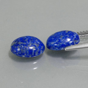 カラットの天然ロイヤルブルーラピスラズリ（9×7.1 mm・オーバルカット）