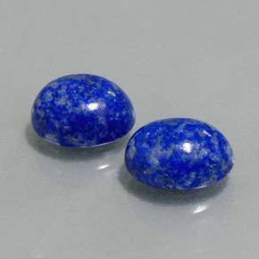 カラットの天然ロイヤルブルーラピスラズリ（7.9×6.1 mm・オーバルカット）