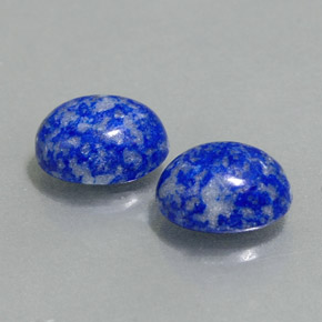 カラットの天然ロイヤルブルーラピスラズリ（8×6.1 mm・オーバルカット）
