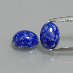 カラットの天然ロイヤルブルーラピスラズリ（7.1×5.2 mm・オーバルカット）