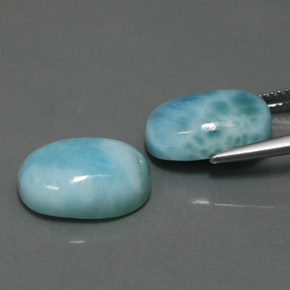 カラットの天然ブルーラリマー（14.1×10.2 mm・オーバルカット）