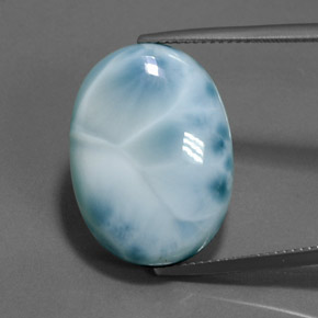 24.16カラットの天然ブルーラリマー（22.2×16.2 mm・オーバルカット）
