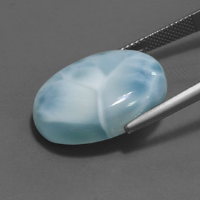 24.16カラットの天然ブルーラリマー（22.2×16.2 mm・オーバルカット）