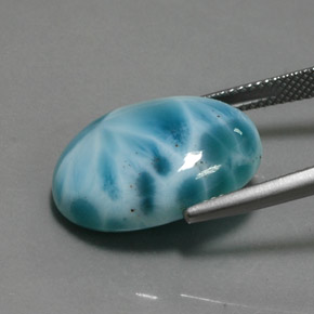 15.87カラットの天然ブルーラリマー（20.2×15.2 mm・オーバルカット）