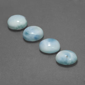 カラットの天然ブルーラリマー（9.1×7.1 mm・オーバルカット）