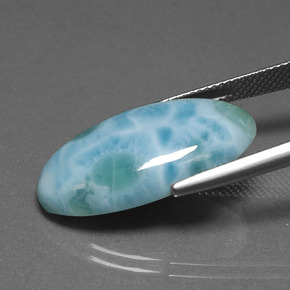 13.60カラットの天然グリーンブルーラリマー（25.5×14.3 mm・オーバルカット）