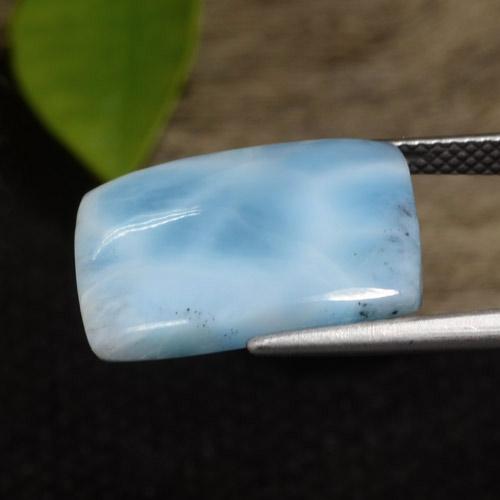 9.76カラットの天然ベイビーブルーラリマー（17.3×13.9 mm・バゲット）