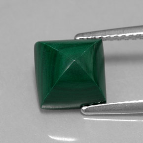 3.95カラットの天然マルチカラーグリーンマラカイト（7.9×7.9 mm・四角）