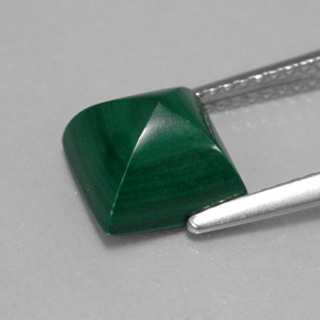 3.95カラットの天然マルチカラーグリーンマラカイト（7.9×7.9 mm・四角）