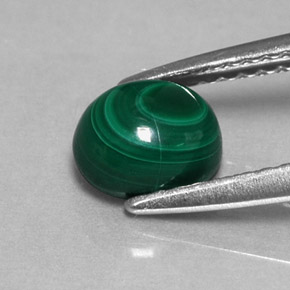 1.51カラットの天然マルチカラーグリーンマラカイト（6.4×5.3 mm・オーバルカット）